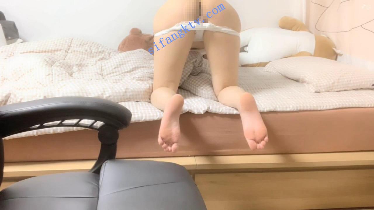 bj小主播让她开私秀趴床上,年龄不大,胸和鲍鱼都很肥美 图 08
