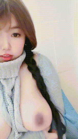 新人!女神简直美炸了!奶子好大~【思芙】道具自慰!过瘾~ 图02
