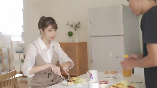 [MP4/364MB]老公在家做饭