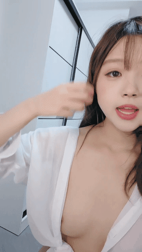 ⚫️粉嫩嫩少女~ 伊伊萌 尺度升级~扩阴~夹乳~白浆冒泡了~ 图 03