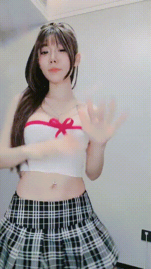 女神女神!卧槽!好漂亮啊~ 琳骆熙 骚舞!自慰!爽飞天~ 图 02