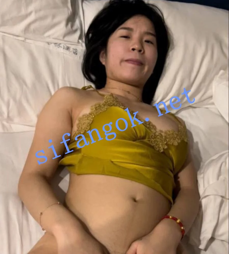 露脸骚劲十足反差少妇，欲望彻底放飞第一视角无套内射