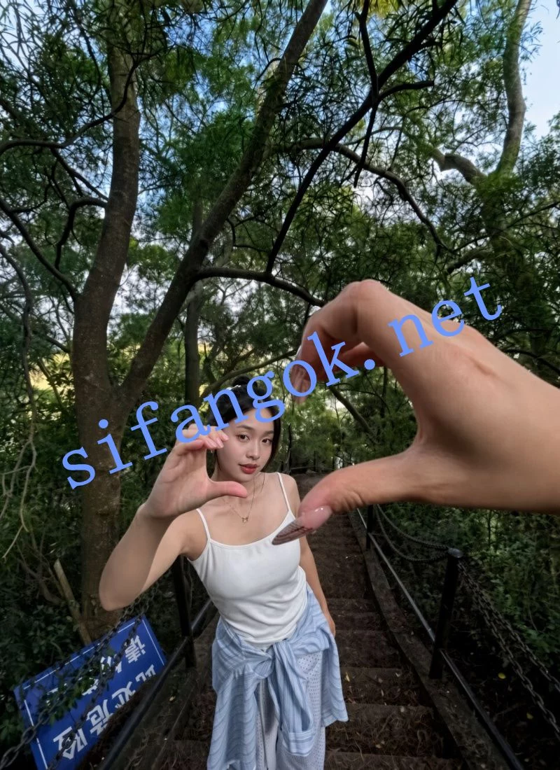 极品美女被后入抓着长发往里顶骑乘时双手被按住刺激爆表 图 08
