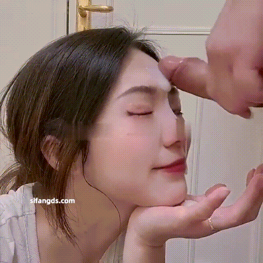 露脸才是王道，推特35万粉丝，超淫反差婊【Temuer郡主】付费门槛，穷人女神，富人母狗【140V+933M】